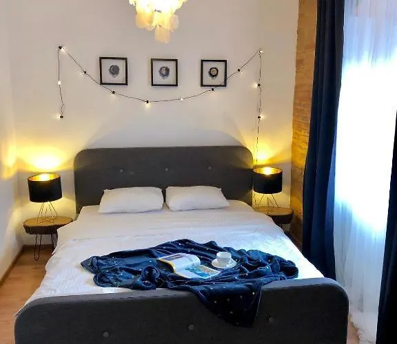 Moon Apartment